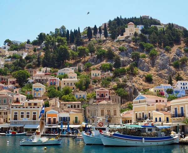 The majestic island of Symi, in Dodecanese, Greece - Le Dodécanèse