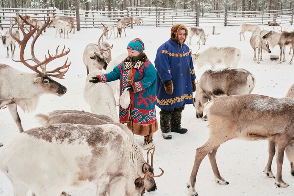 Details of life of small peoples of the North Khanty at their reindeer