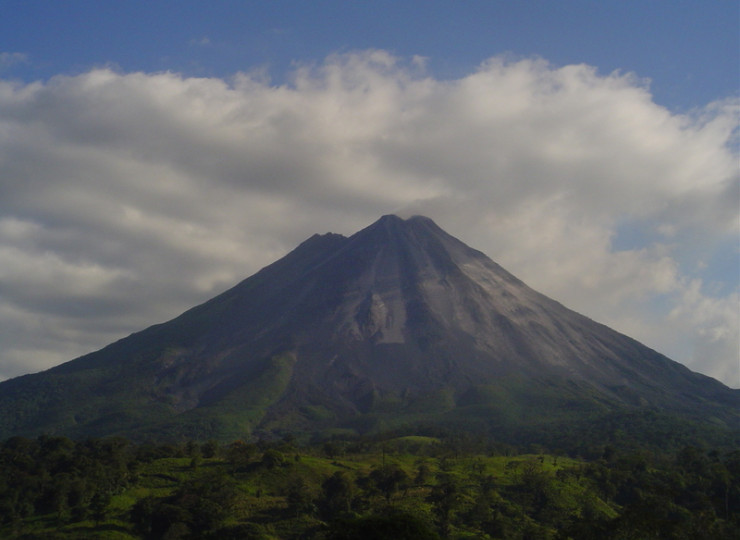 Poás, Irazú, Turrialba, Arenal et Rincón de la Vieja