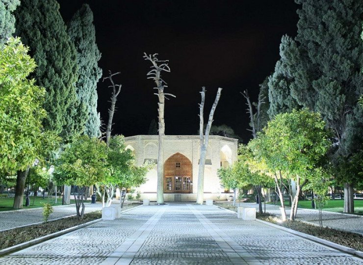 Le jardin Nazar et le musée du Fars