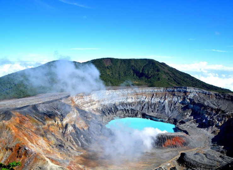 Poás, Irazú, Turrialba, Arenal et Rincón de la Vieja