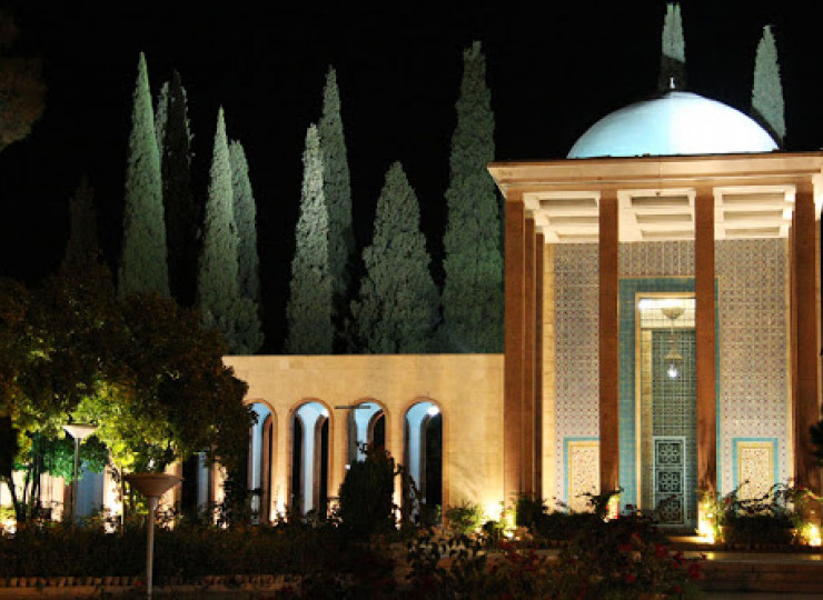 Les mausolées de Hafez, de Saadi et de Khwaju Kermani