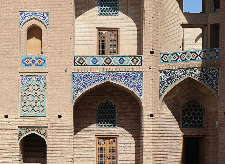 Le caravansérail et la mosquée de Ganj Ali Khan