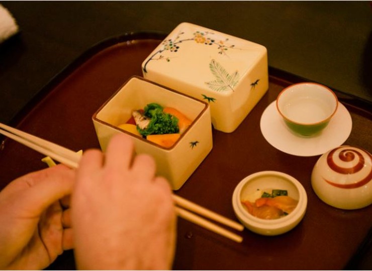 REPAS TRADITIONNEL & GEISHA (TOUR 2)