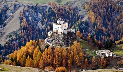 Découverte du village de Tarasp