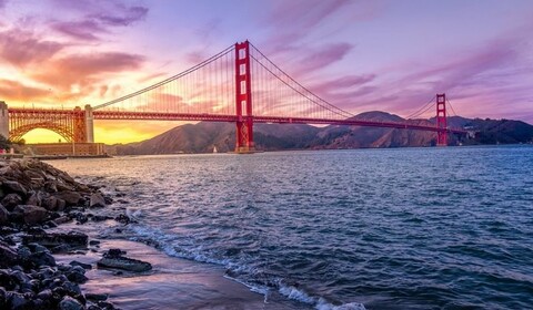 San Francisco.  Golden Gate Bridge, Union Square, China Town