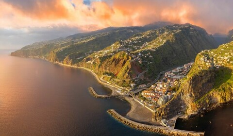 Funchal, Ribeira Brava.  Aeroporto Da Madeira.