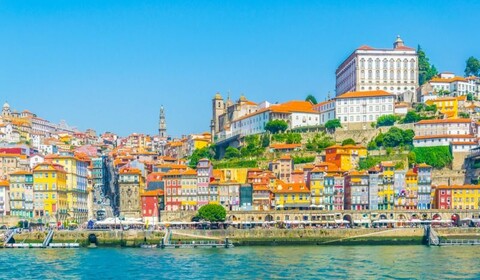 Porto.  Aeroporto Francisco Sá Carneiro.