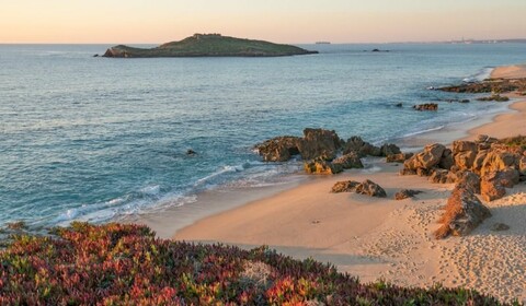 Setúbal, Sines, Alcácer Do Sal.  Porto Covo, Ilha Do Pessegueiro, Santiago Do Cacém.