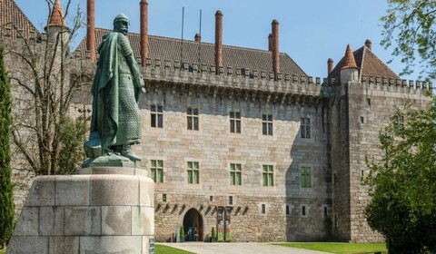 Guimaraes, Penedono, Peso Da Régua.  Centro Histórico Guimarães, Castelo De Penedono.