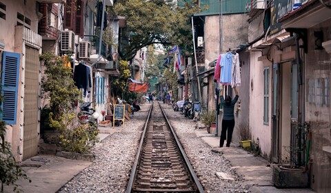 Baie D'halong - Hanoi - Train De Nuit Vers Hue  (B, L)