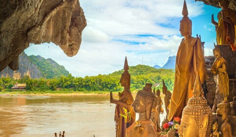 Pakbeng - Pak Ou - Luang Prabang (B, L)