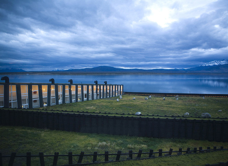 Chili Voyage Remota extérieur avec vue sur Ultima Esperanza