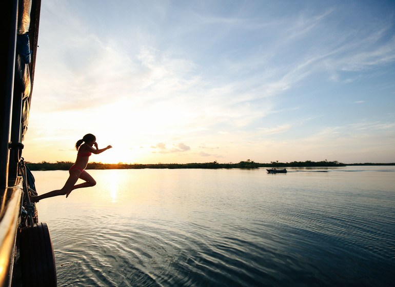 Brésil Voyage Amazon Dream saut dans l'eau