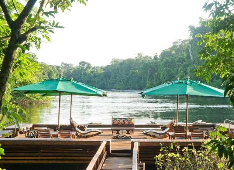 Brésil Voyage Cristalino Lodge plateforme relax avec vue sur la rivière