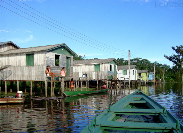 Brésil Voyage Mamirauá Reserve Uakari Lodge communauté