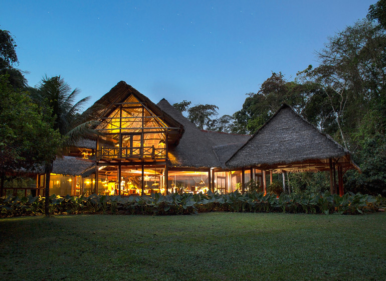 Pérou Voyage Amazonie Sud Rio Madre de Dios main house le soir