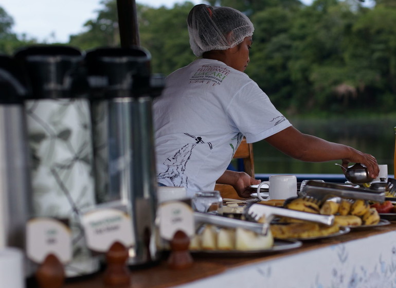 Brésil Voyage Mamirauá Reserve Uakari Lodge buffet