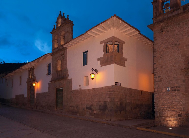 Pérou Voyage Cusco Palacio Nazarenas extérieur