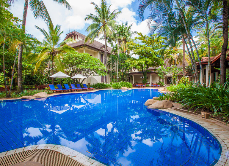 Hôtel Settha Palace piscine