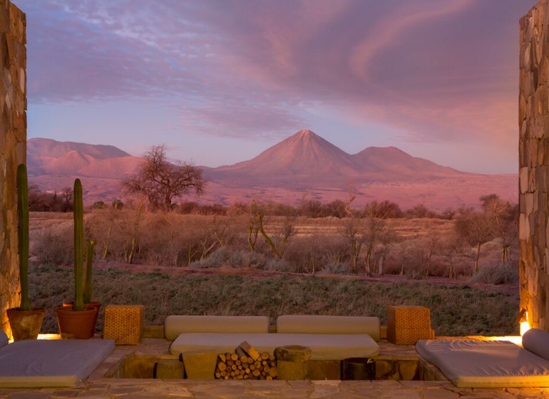 Chili Voyage TIerra Atacama terrasse avec vue sur Licancabur