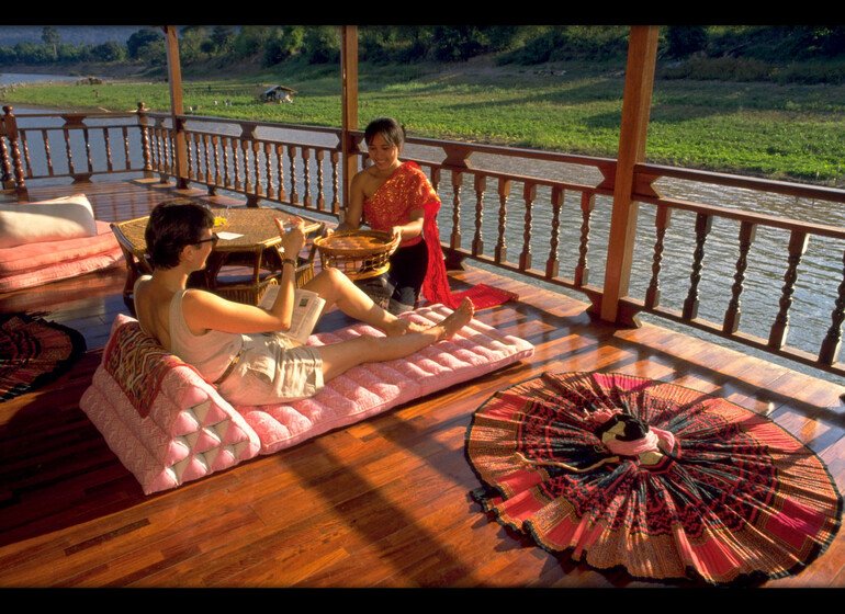 Hôtel Bateau Vat Phou**