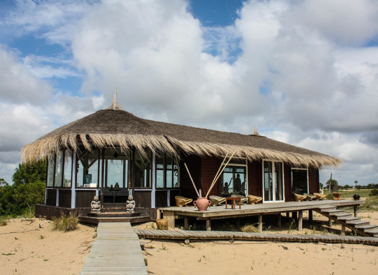 Uruguay Voyage Carmelo Resort cabane vers la rivière