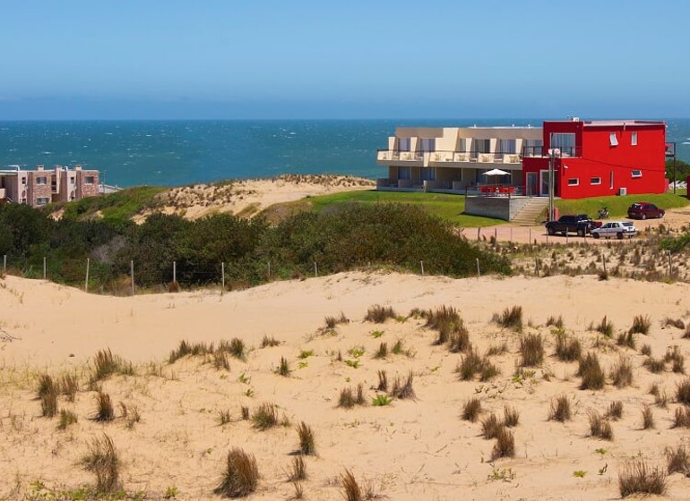 Uruguay Voyage Punta del Diablo Terrazas de la Viuda de loin