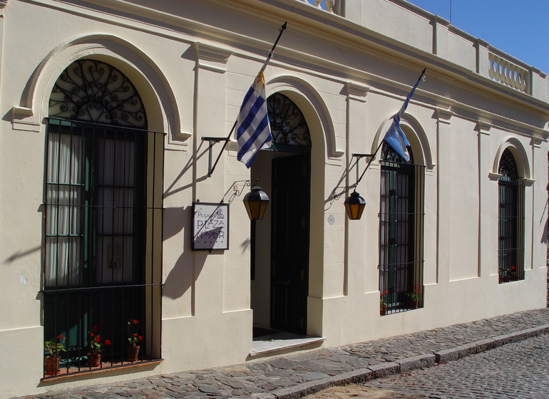 Uruguay Voyage Colonia Plaza Mayor extérieur