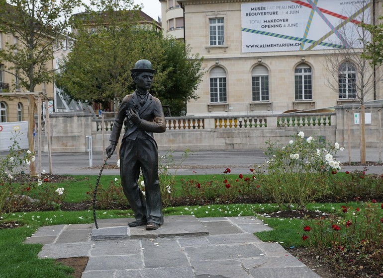 Voyage en Suisse village et canton Montreux et Vevey charly chaplin