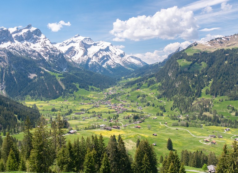 Voyage en Suisse village et canton Oberland Bernois
