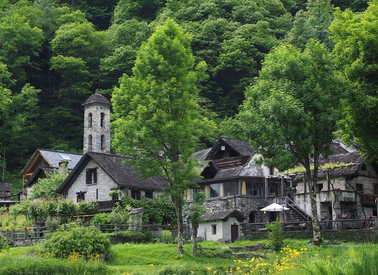 Voyage en Suisse italienne village et canton lugano tessin