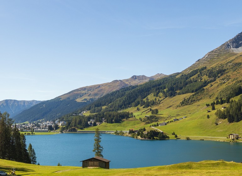 Voyage en Suisse source thermale bien-être grisons