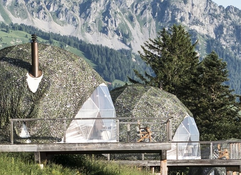 Voyage en Suisse Valais eco-lodge découverte accro branche bains de Lavey massage