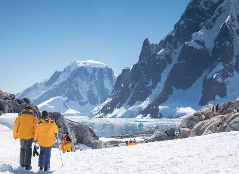 Antarctic Explorer : À la découverte du 7e continent