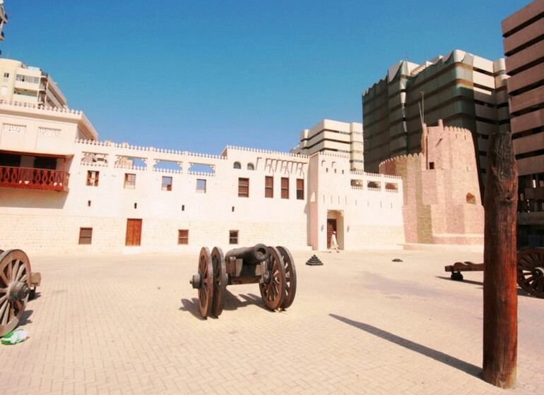 Oman : Du Modernisme aux tradition Dubaï à Muscat