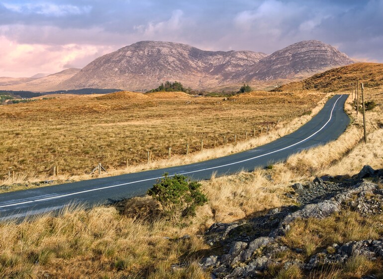 Sur les routes sauvages d’Irlande avec location de voiture