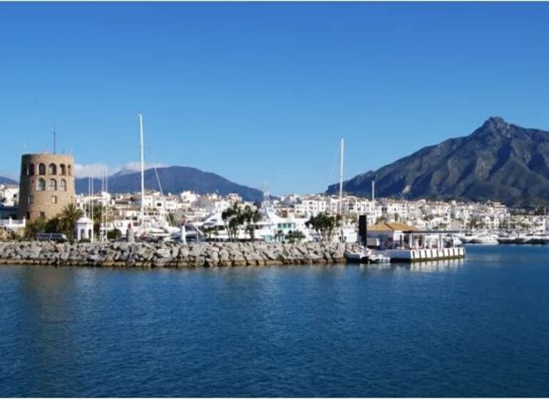 De Lisbonne à Malaga : Croisière en voilier en Méditerranée