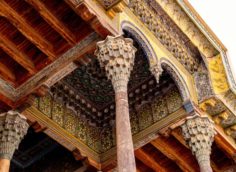 mosquee djouma colonnes bois khiva ouzbekistan