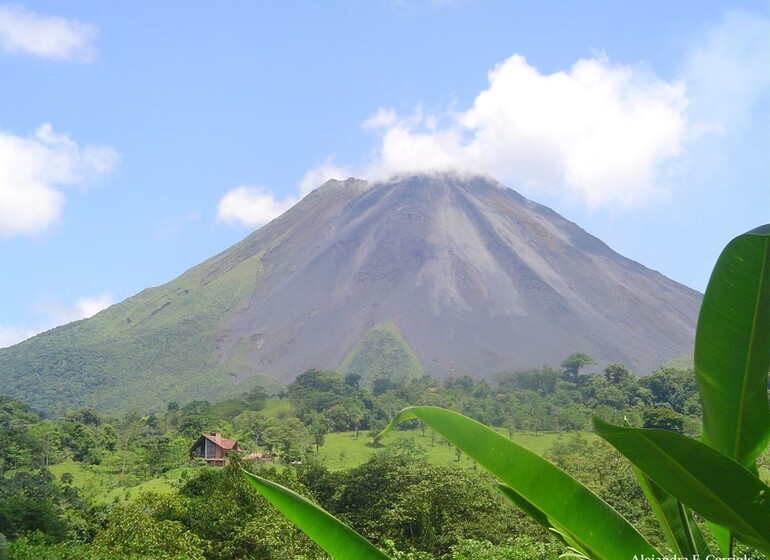 costa rica volcan arenal