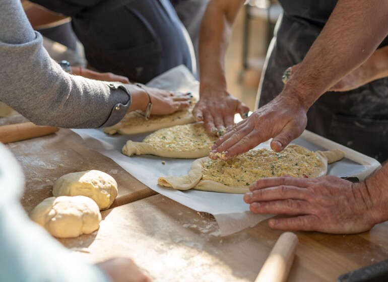cuisine géorgienne préparation pain traditionnel Géorgie gastronomie
