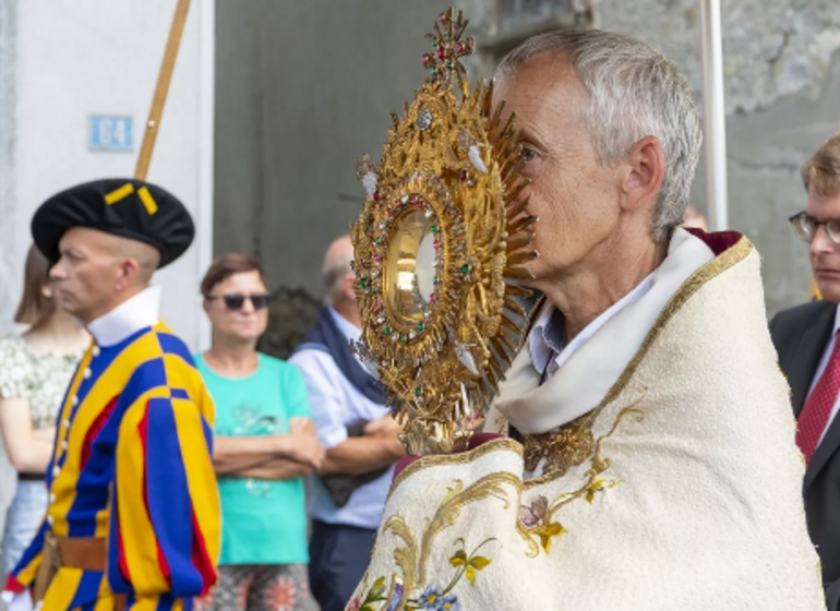 Pèlerinage Fête Dieu Savièse Sabine Papilloud