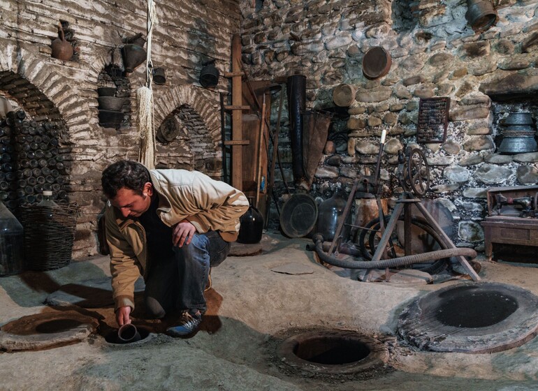 Fabrication traditionnelle du vin en Géorgie