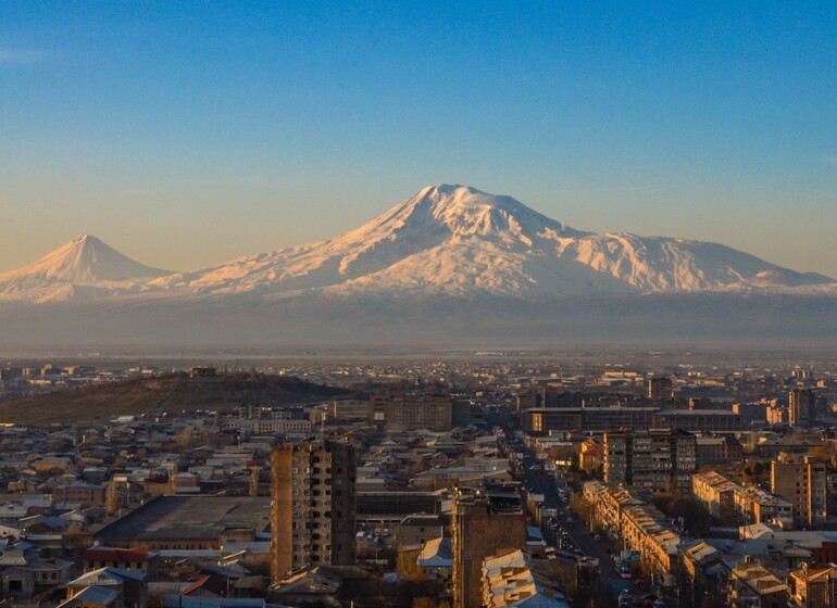 voyage pèlerinage vue sur le Mont Ararat depuis Erevan