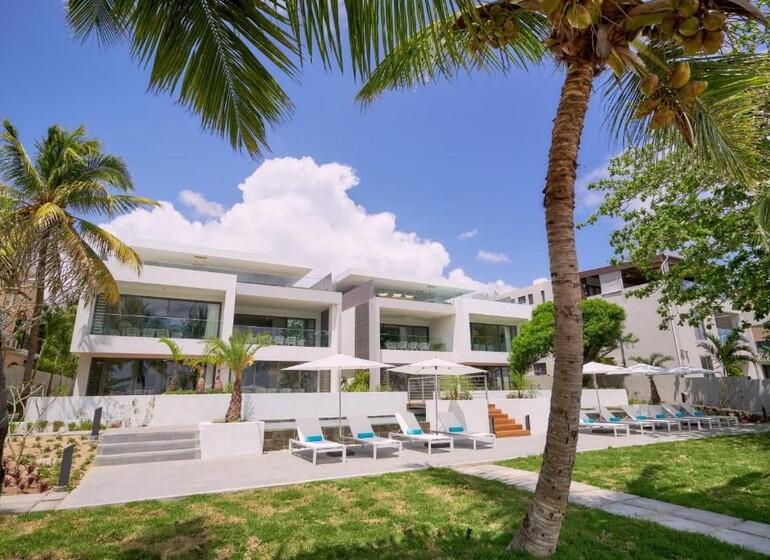 Les Estivales Apartments