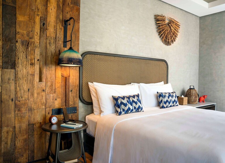 Chambre Deluxe, lit king size, au South Palms Resort Panglao, Philippines
