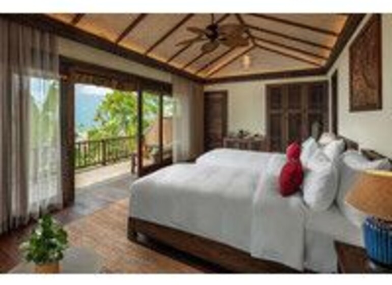 Chambre aux lits jumeaux du bungalow Lantana, avec terrasse et vue sur la montagne, Avana Retreat